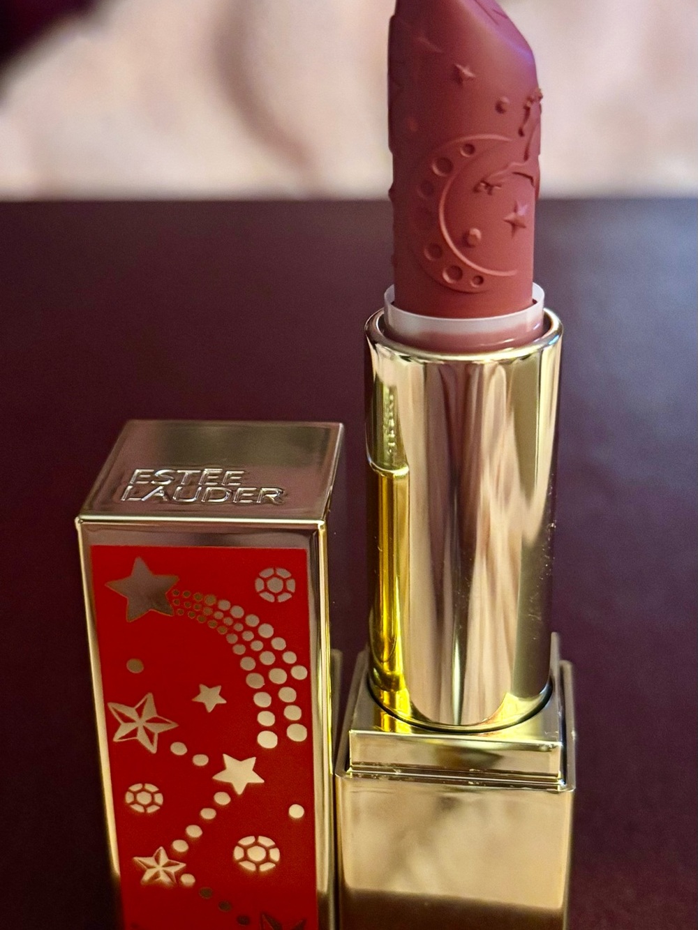Estee Lauder Lipstick in Dusty Rose